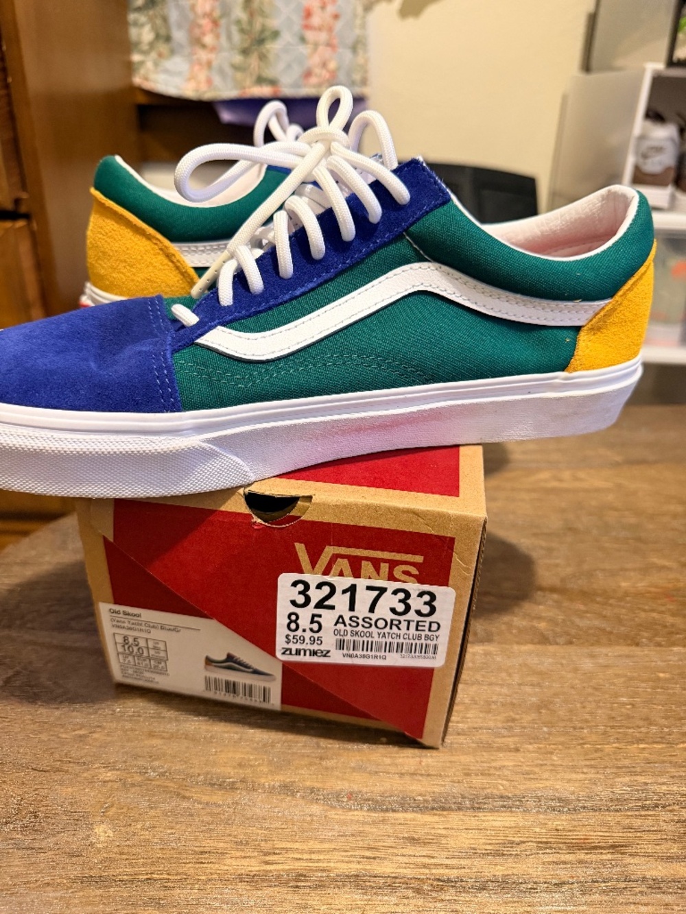 Vans Retro Yacht Club